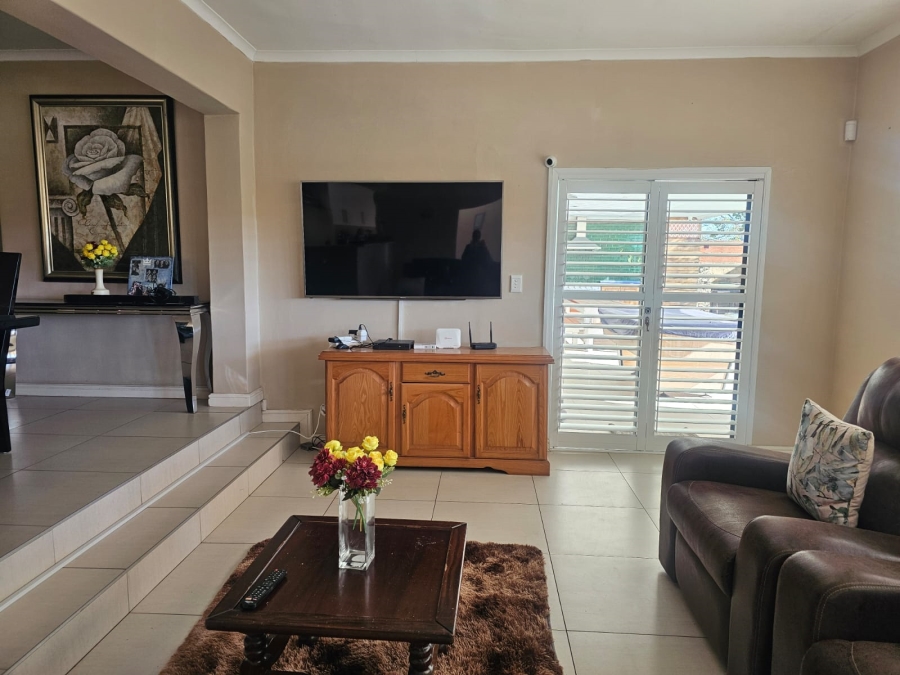 5 Bedroom Property for Sale in Gonubie North Eastern Cape